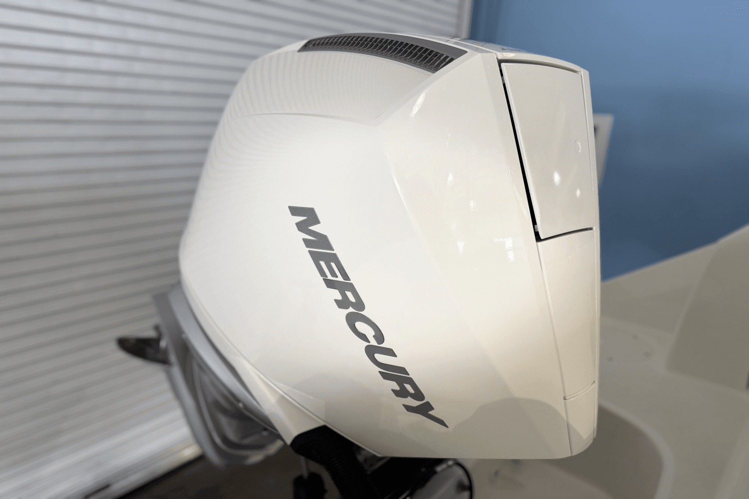 2025 Boston Whaler 240 Vantage Image Thumbnail #3