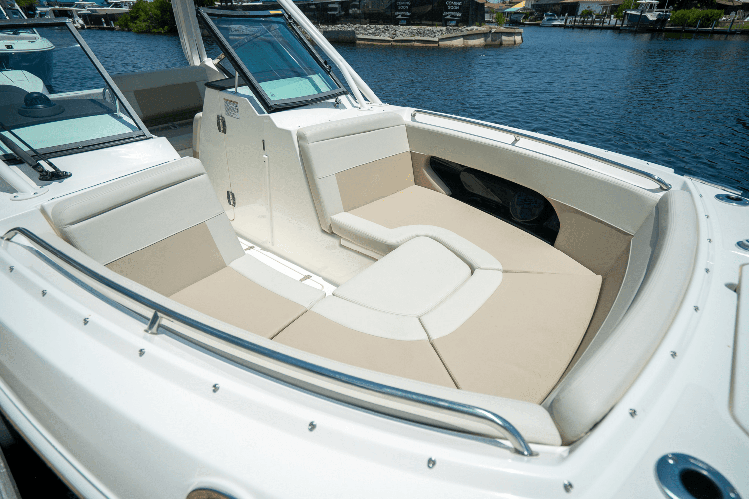 2024 Boston Whaler 240 Vantage Image Thumbnail #21