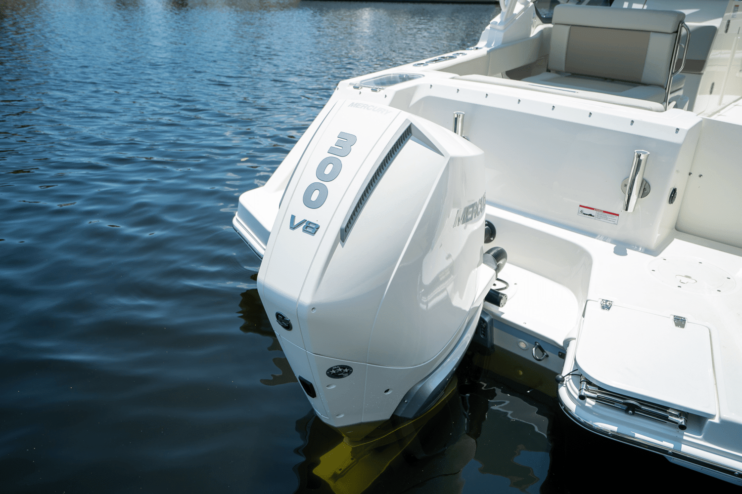 2024 Boston Whaler 240 Vantage Image Thumbnail #5