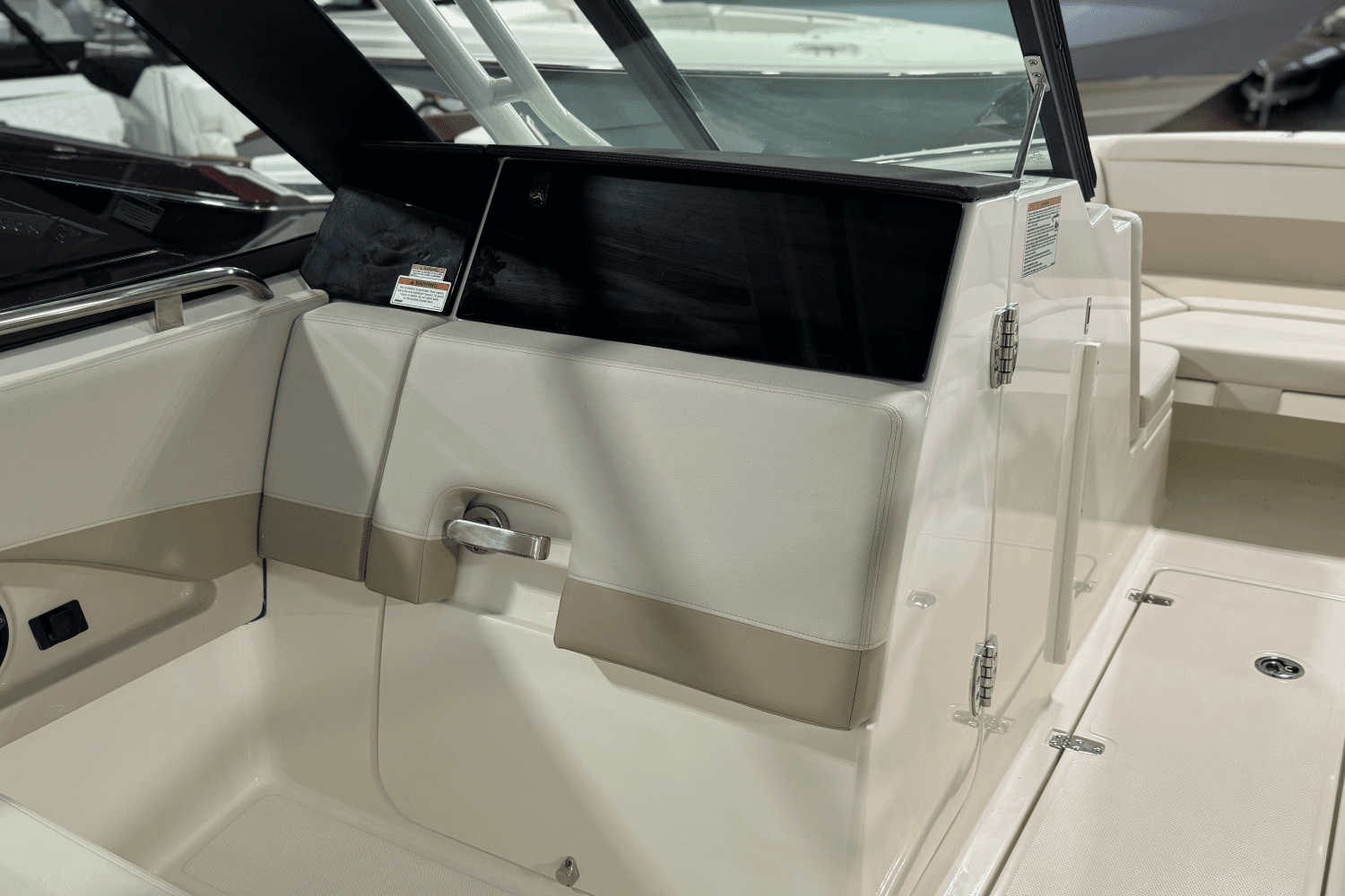 2024 Boston Whaler 240 Vantage Image Thumbnail #12