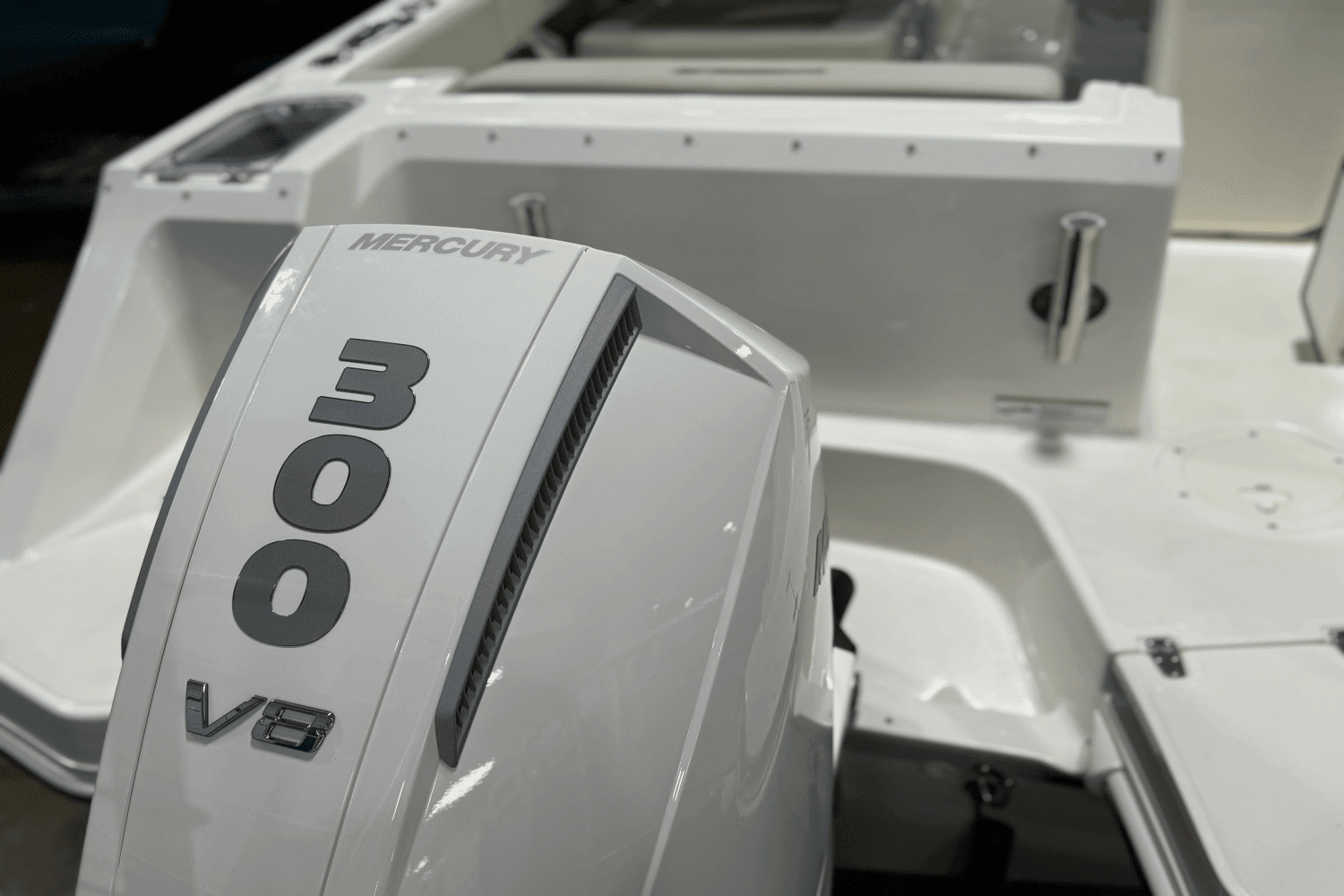 2024 Boston Whaler 240 Vantage Image Thumbnail #3