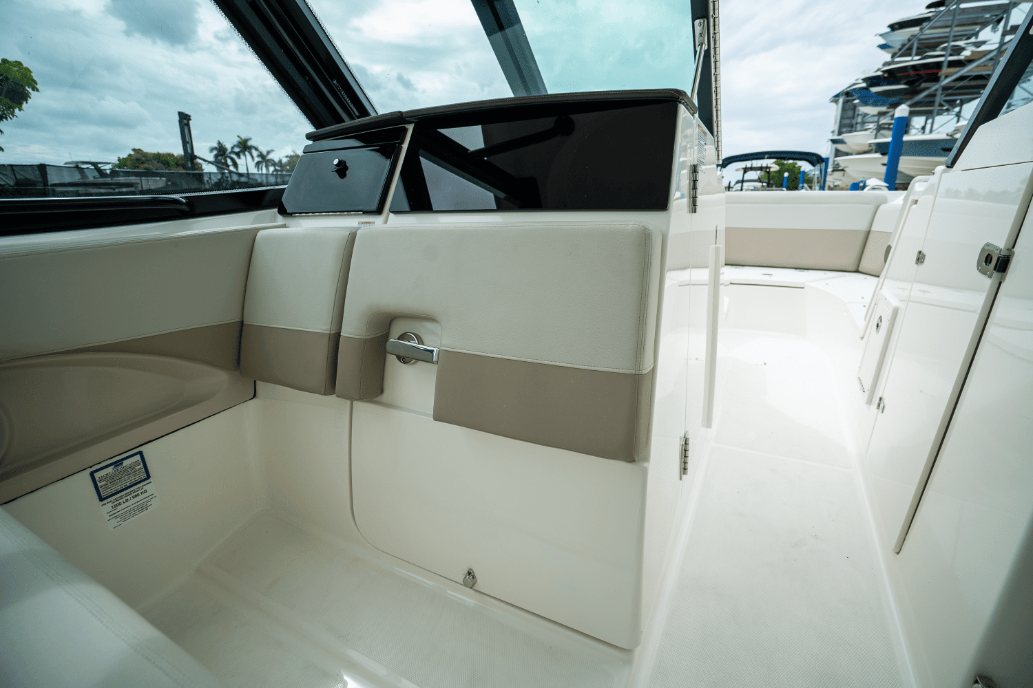 2024 Boston Whaler 280 Vantage Image Thumbnail #18