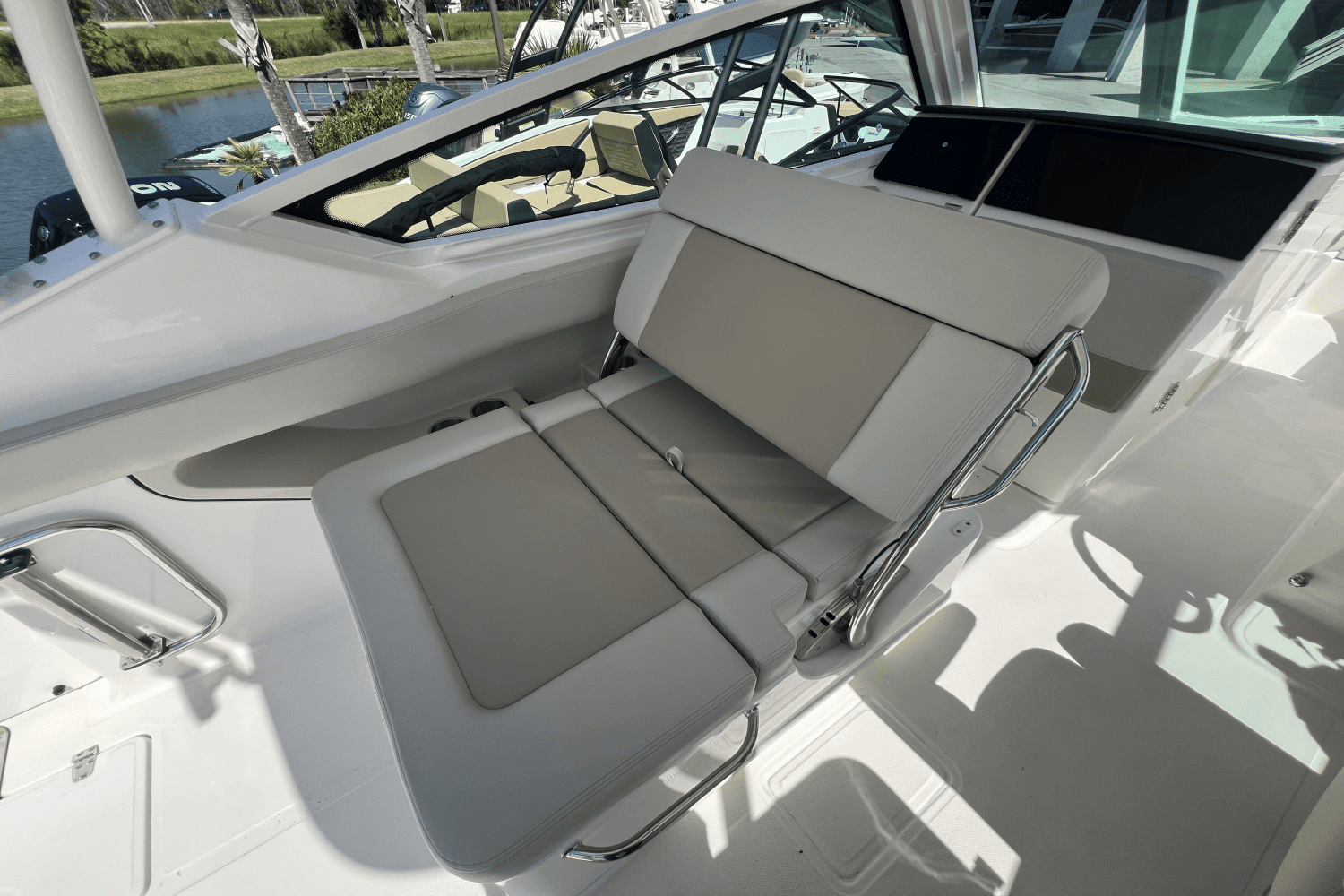 2024 Boston Whaler 280 Vantage Image Thumbnail #14