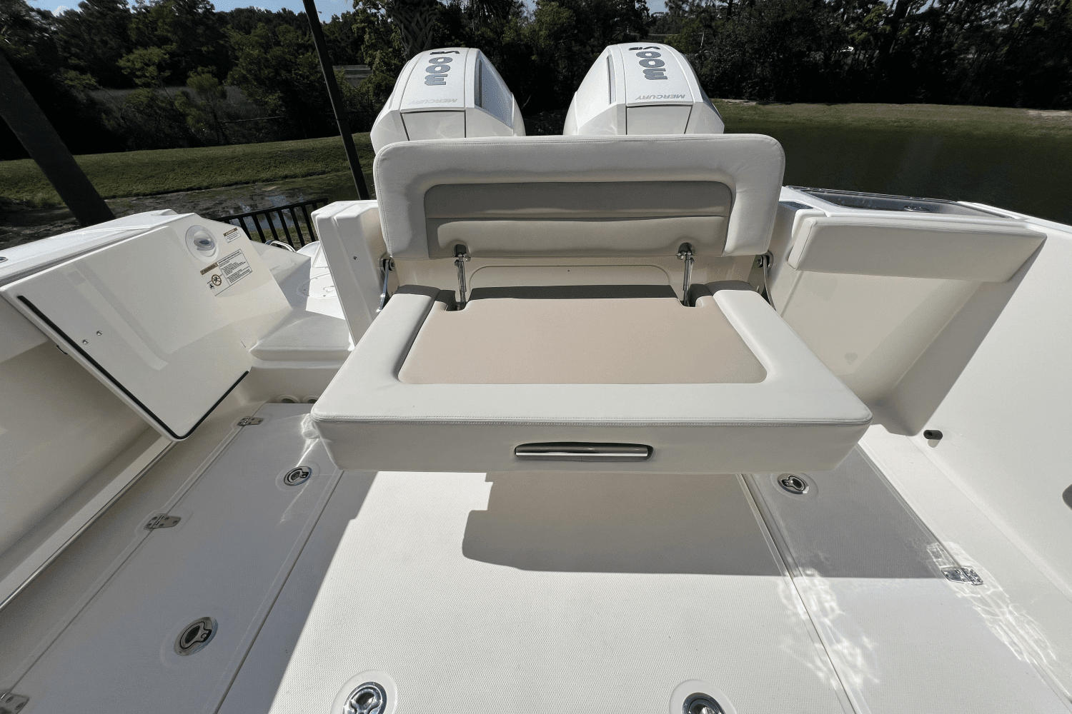 Thumbnail 4 for 2024 Boston Whaler 280 Vantage