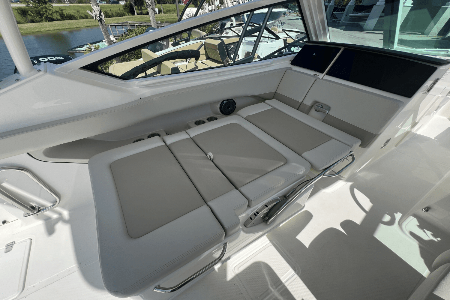 2024 Boston Whaler 280 Vantage Image Thumbnail #15