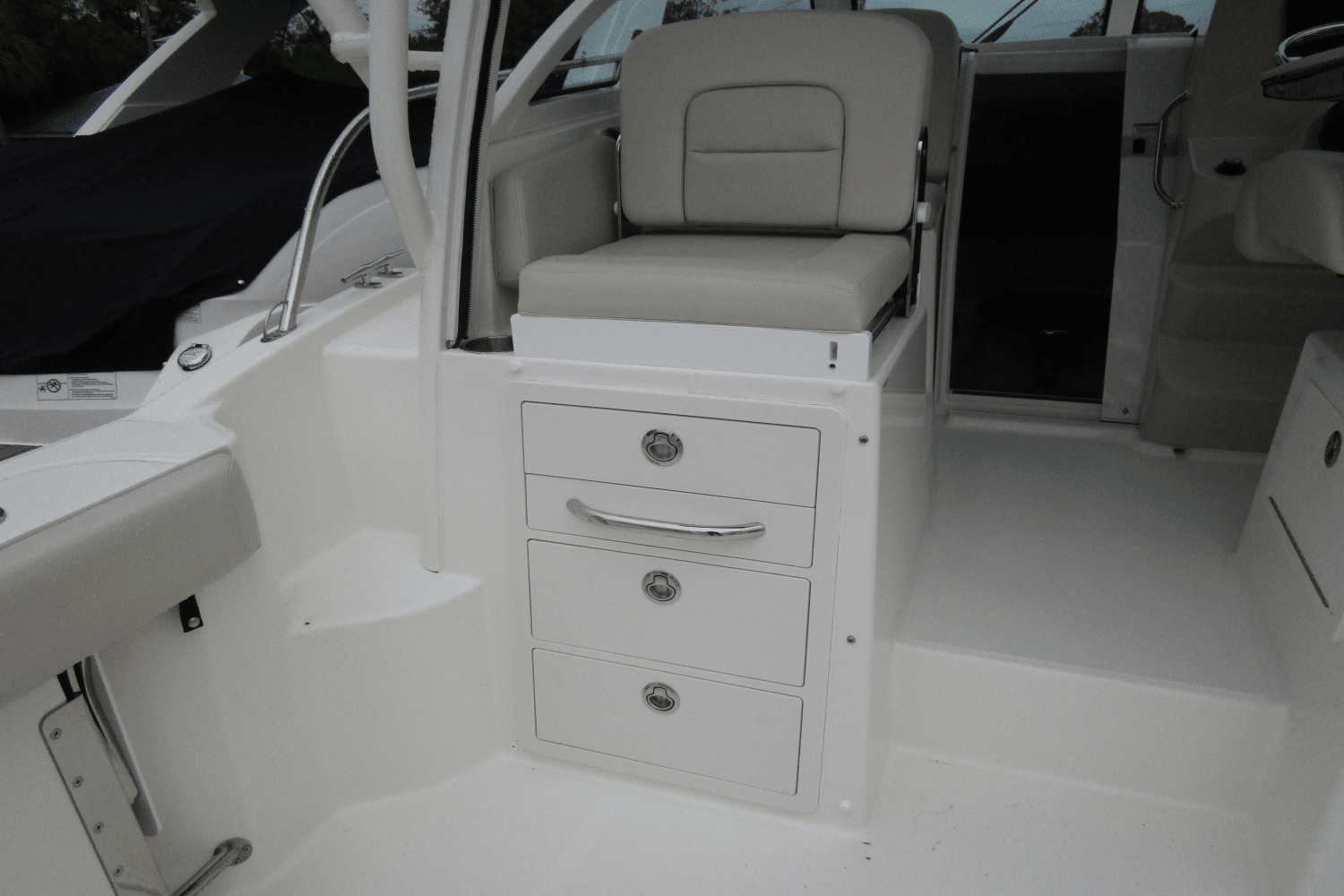 2024 Boston Whaler 285 Conquest Image Thumbnail #7