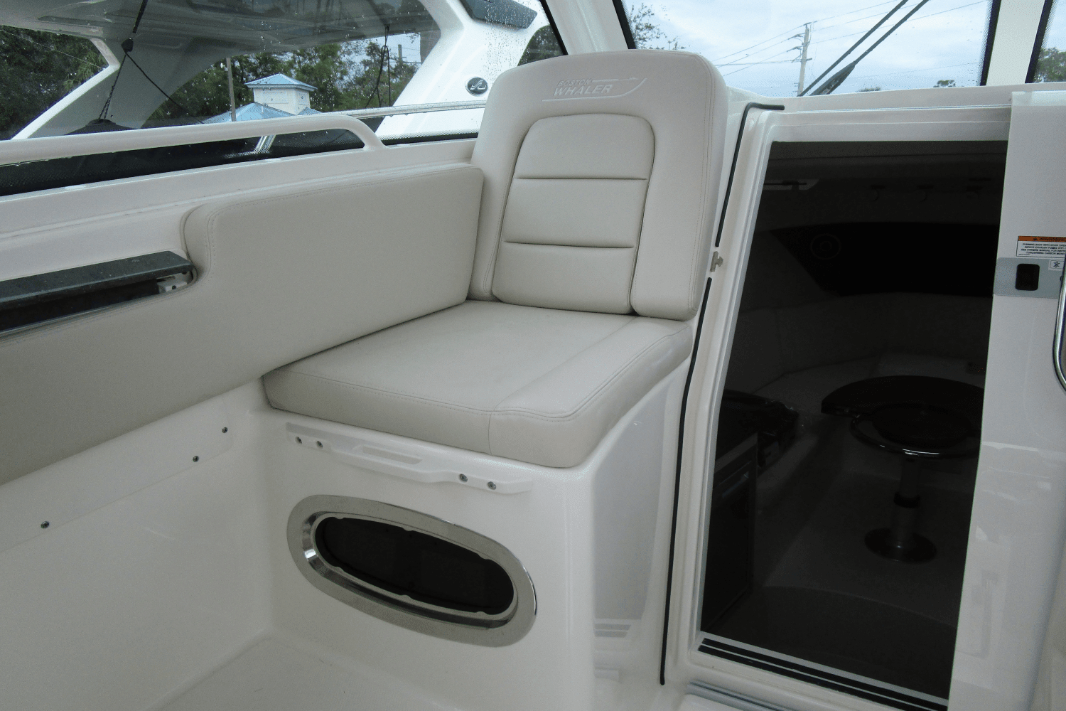 2024 Boston Whaler 285 Conquest Image Thumbnail #8