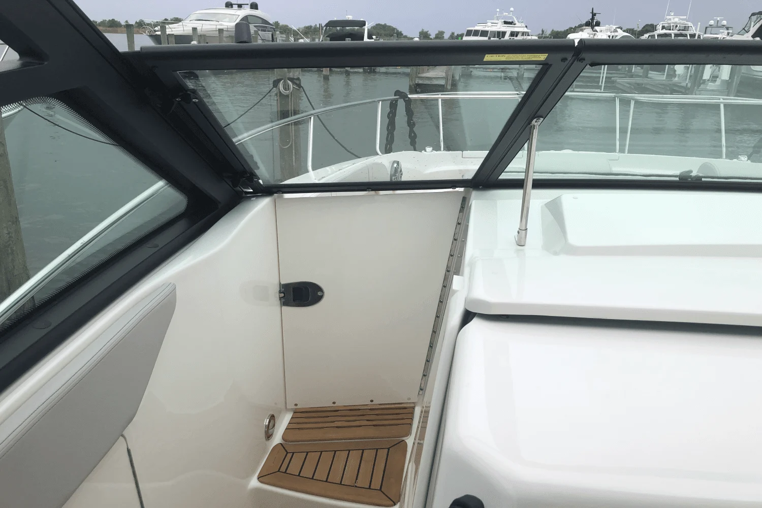 2023 Sea Ray
                                                             Sundancer 320 Outboard Image Thumbnail #35