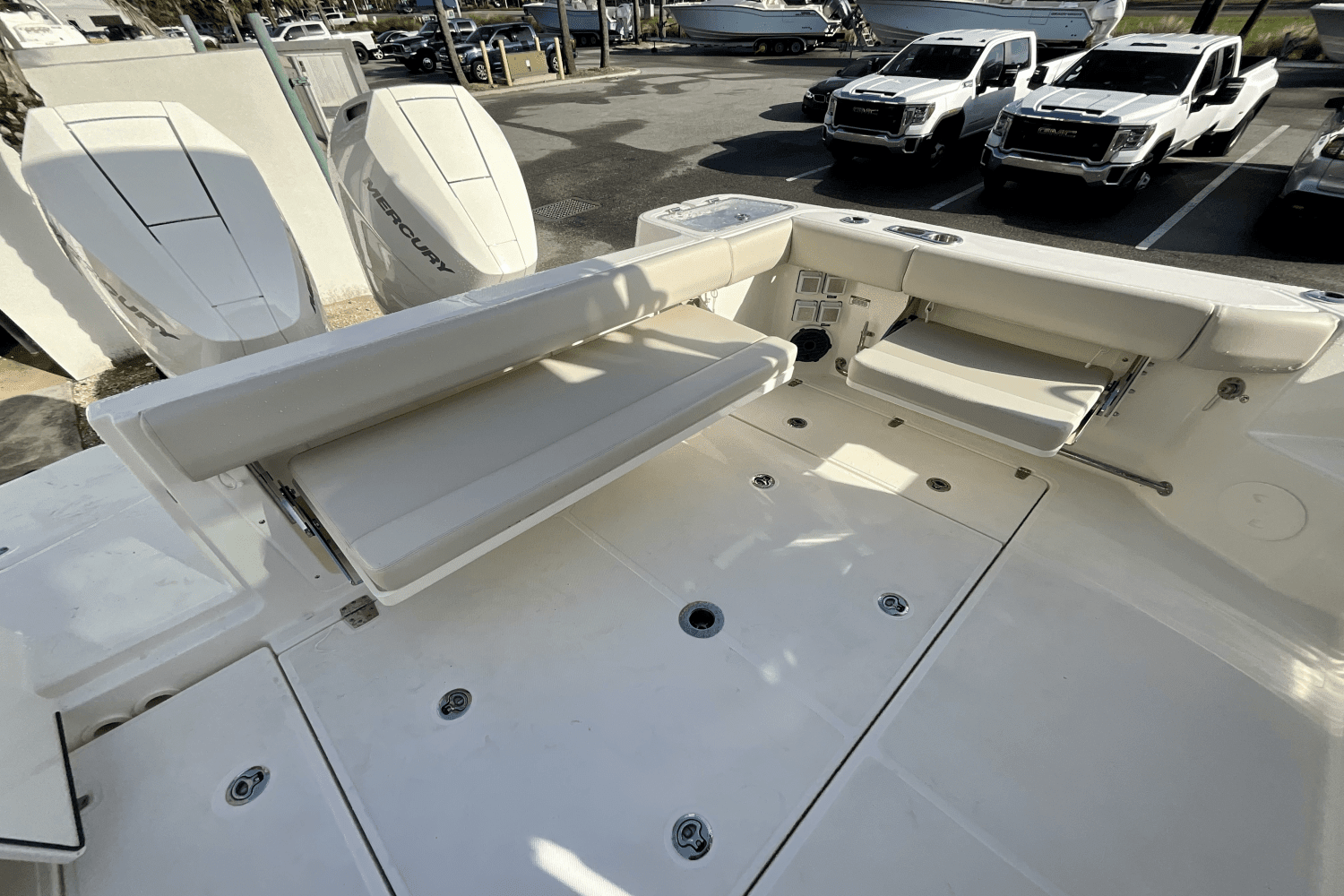 2024 Boston Whaler 325 Conquest Image Thumbnail #17