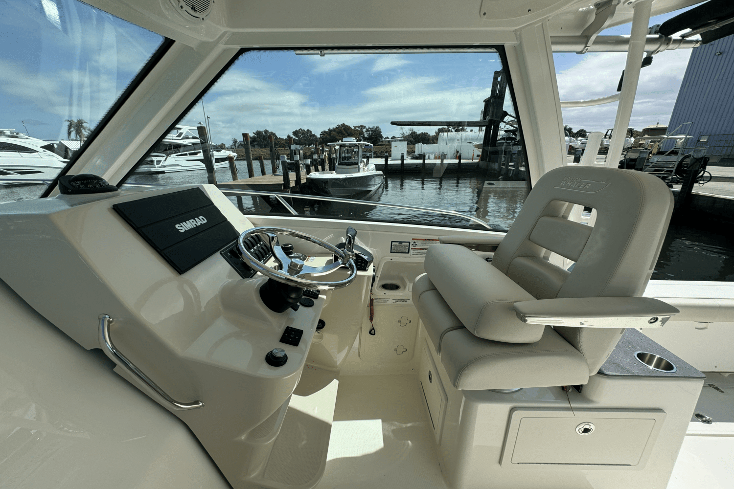 2024 Boston Whaler 285 Conquest Image Thumbnail #8