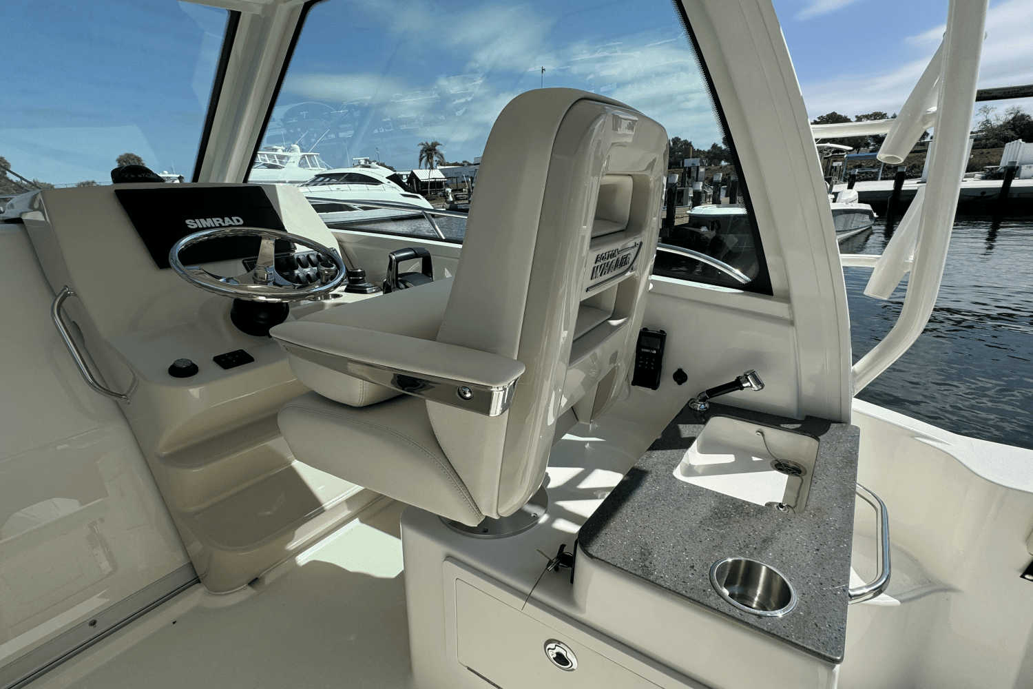 2024 Boston Whaler 285 Conquest Image Thumbnail #6