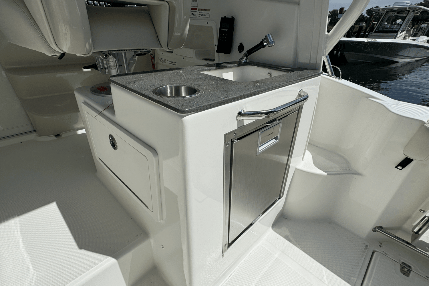 2024 Boston Whaler 285 Conquest Image Thumbnail #7