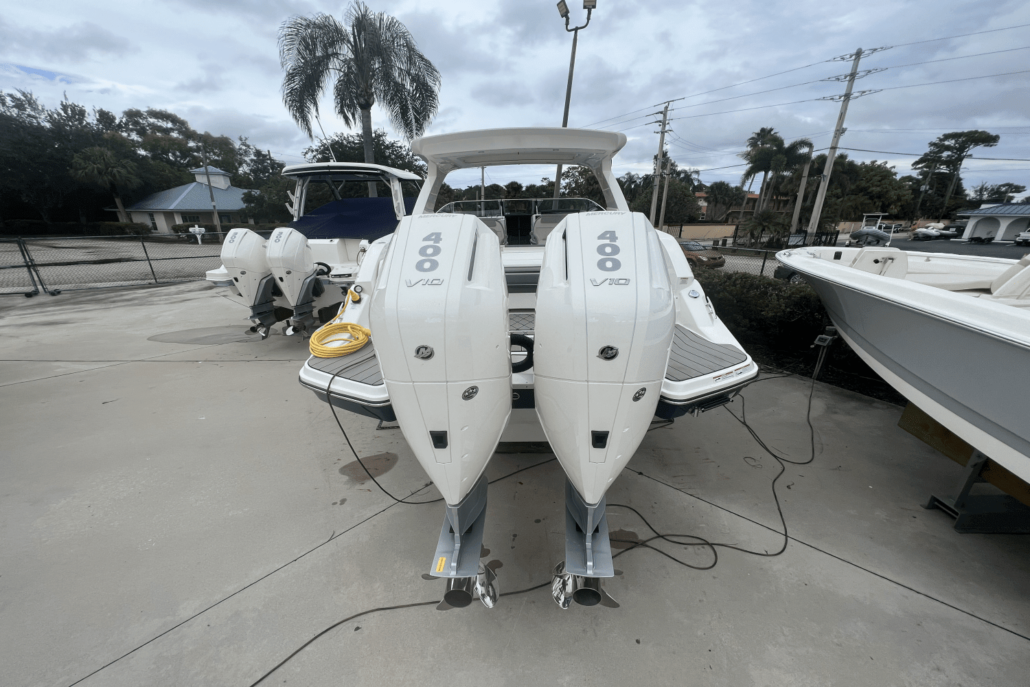 2024 Sea Ray SLX 350 Outboard Image Thumbnail #20