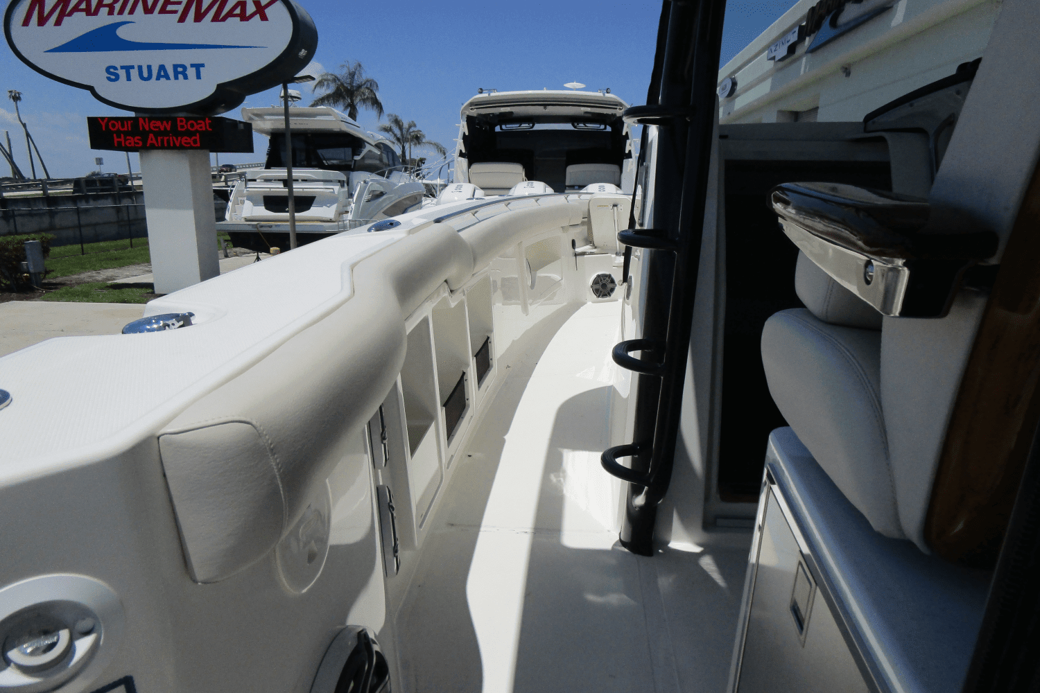 2024 Boston Whaler 380 Outrage Image Thumbnail #10