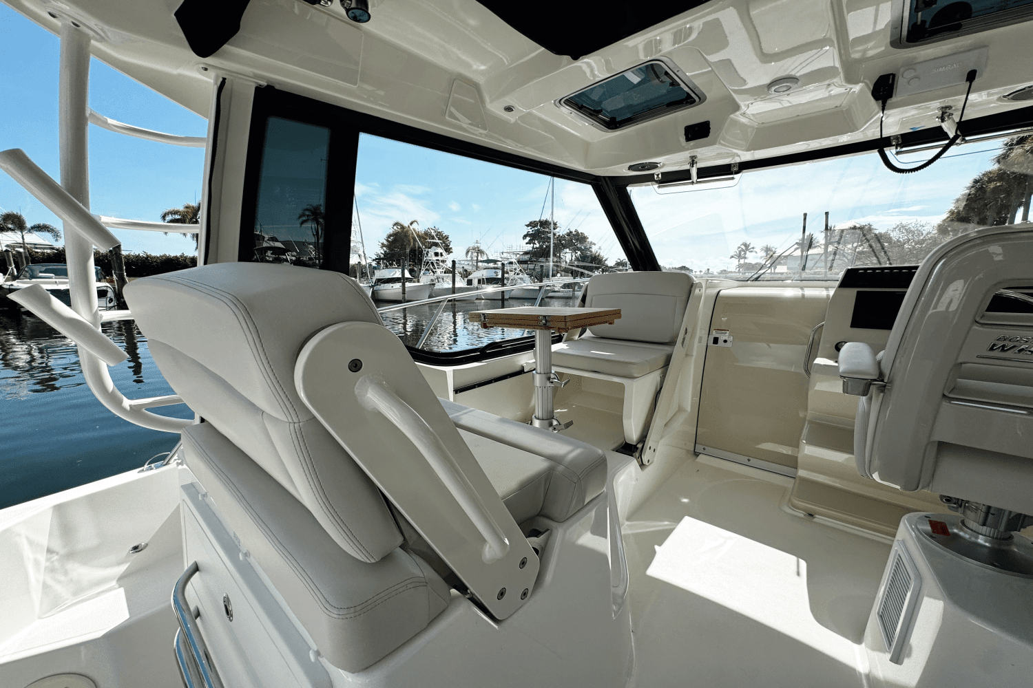 2024 Boston Whaler 325 Conquest Image Thumbnail #19