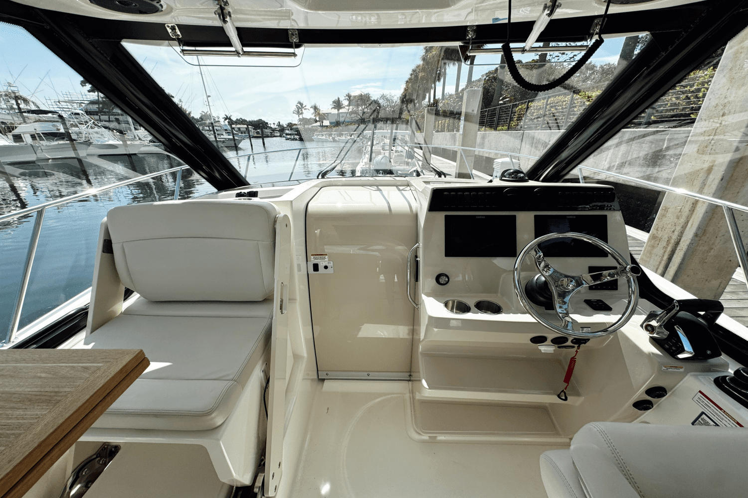 2024 Boston Whaler 325 Conquest Image Thumbnail #33