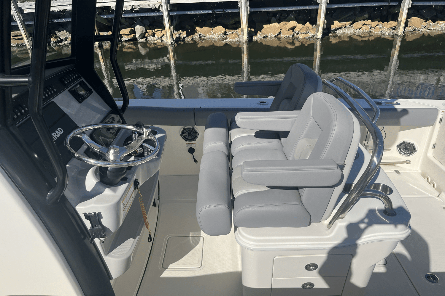 2024 Boston Whaler 250 Outrage Image Thumbnail #18