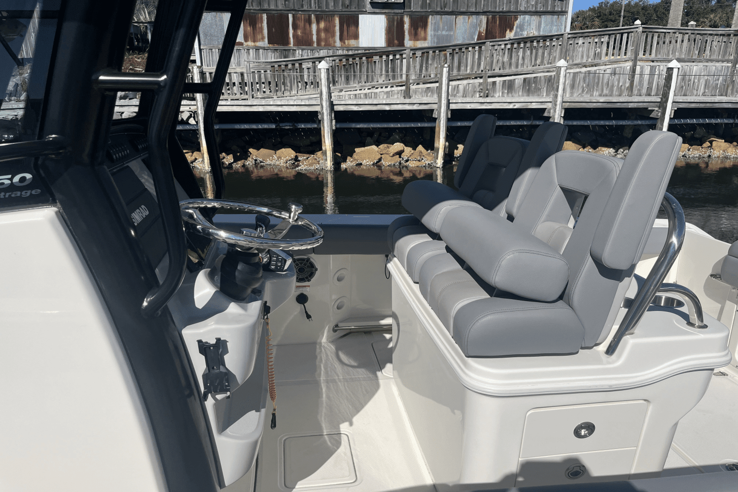 2024 Boston Whaler 250 Outrage Image Thumbnail #19