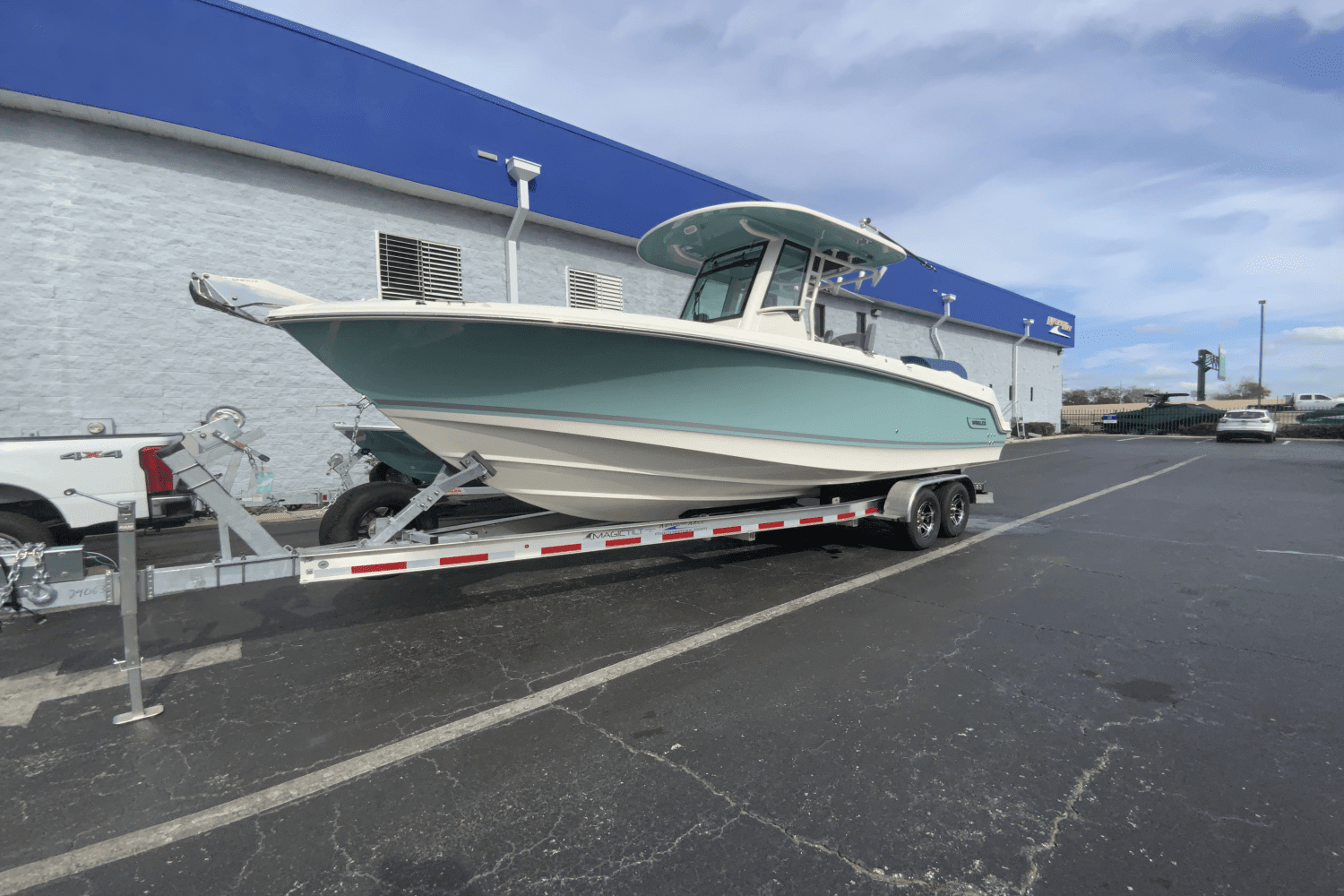 2024 Boston Whaler 250 Outrage Image Thumbnail #1