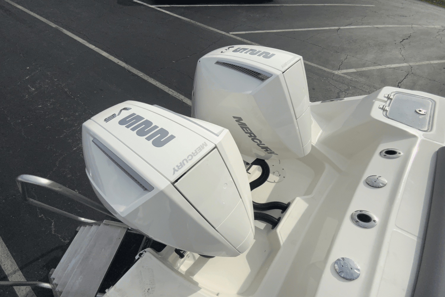 Thumbnail 3 for 2024 Boston Whaler 250 Outrage