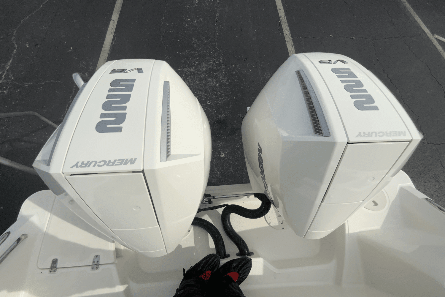 2024 Boston Whaler 250 Outrage Image Thumbnail #3