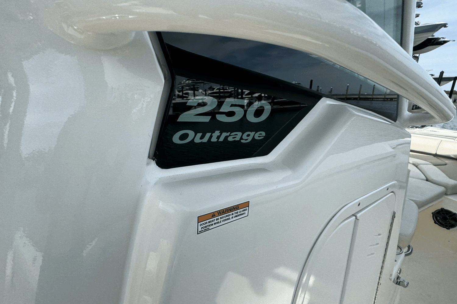 2024 Boston Whaler 250 Outrage Image Thumbnail #17