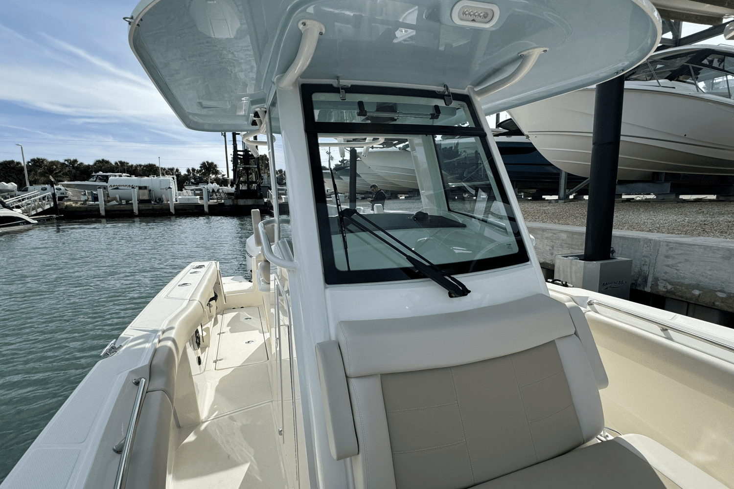 2024 Boston Whaler 250 Outrage Image Thumbnail #20