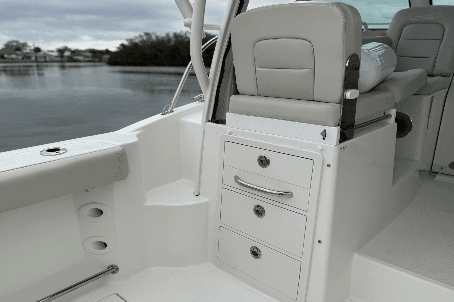 2024 Boston Whaler 285 Conquest Image Thumbnail #21