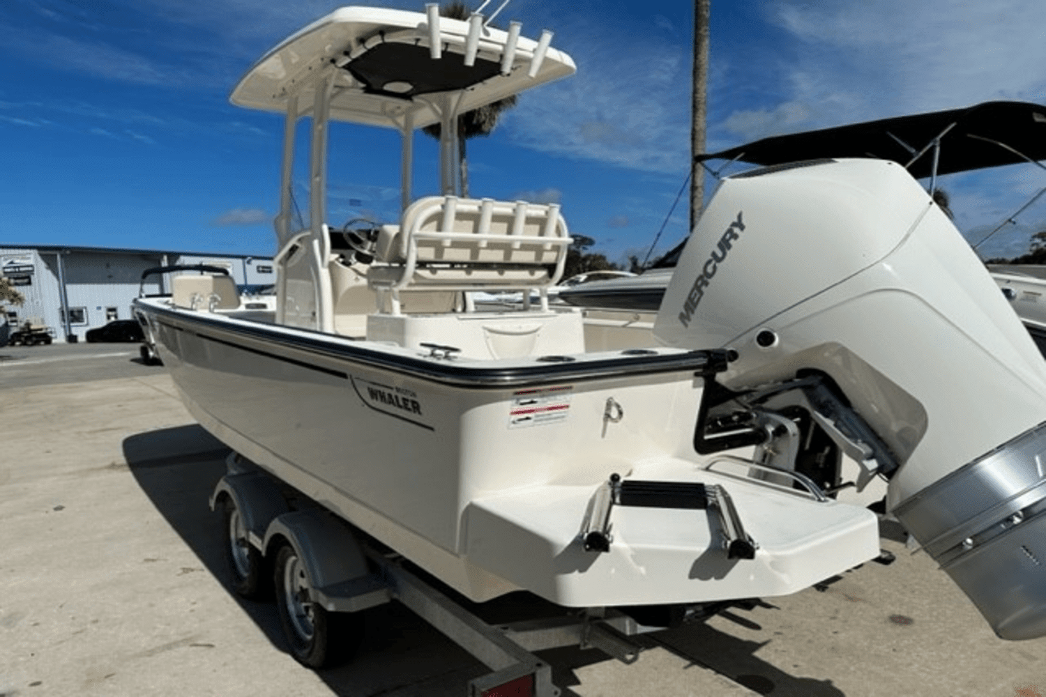 2024 Boston Whaler 210 Montauk Image Thumbnail #5