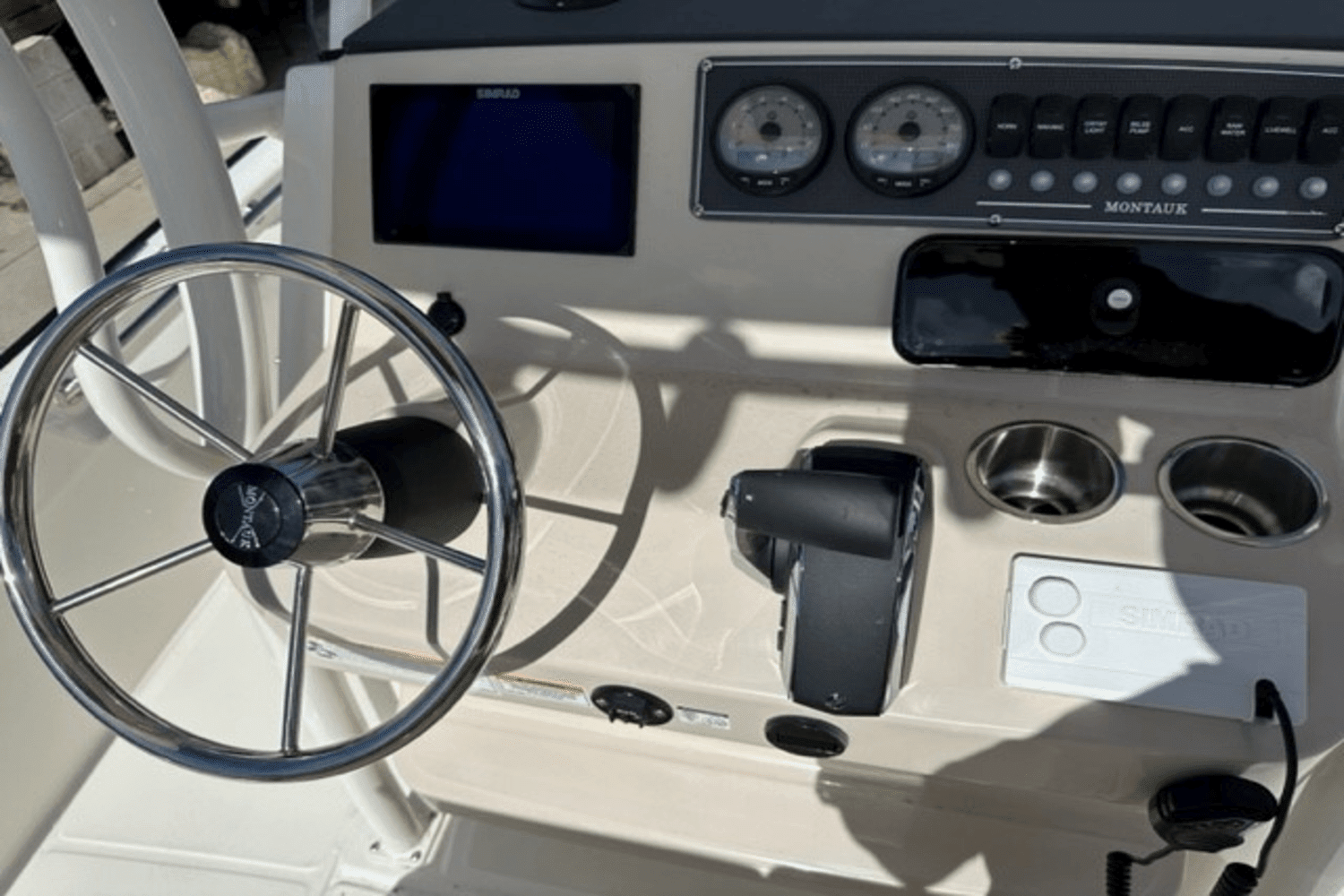 2024 Boston Whaler 210 Montauk Image Thumbnail #13