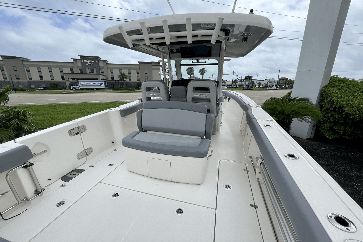 Thumbnail 4 for 2024 Boston Whaler 330 Outrage