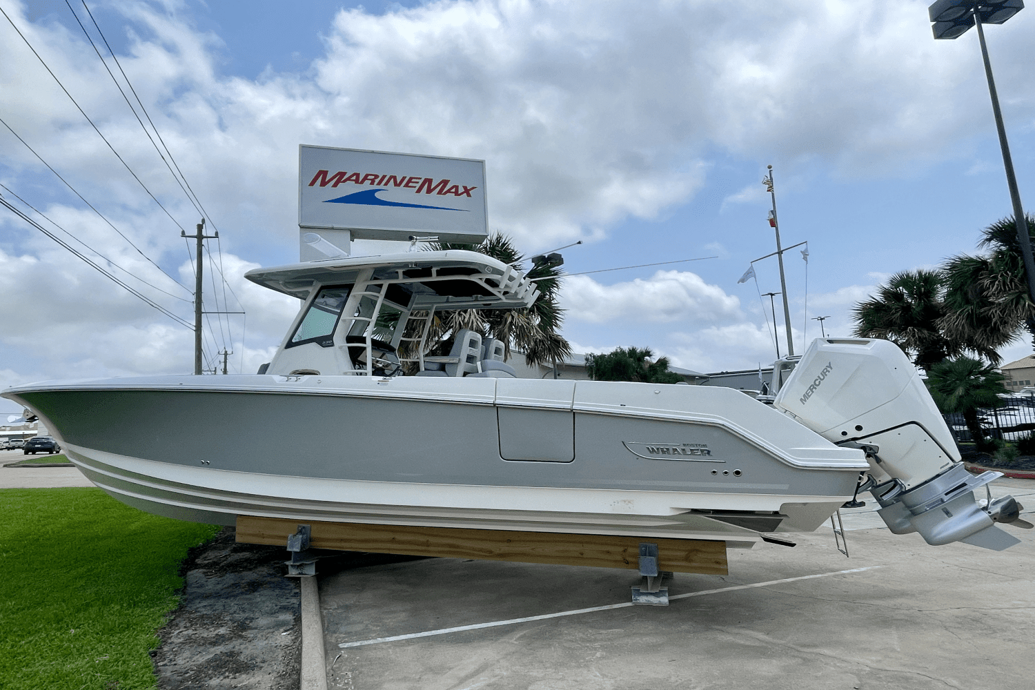 2024 Boston Whaler 330 Outrage Image Thumbnail #1