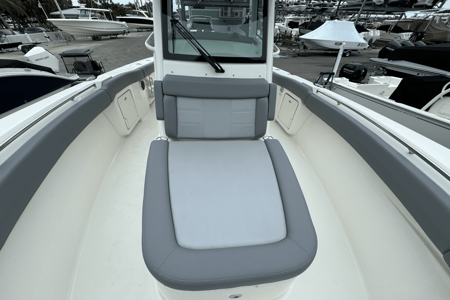 2024 Boston Whaler 280 Outrage Image Thumbnail #19