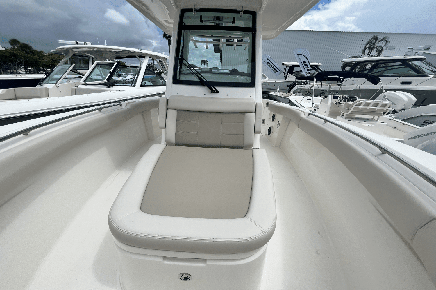 2024 Boston Whaler 280 Outrage Image Thumbnail #40