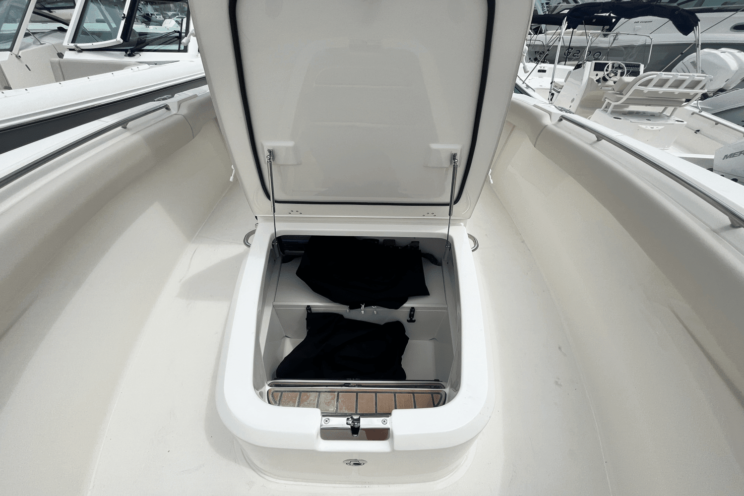 2024 Boston Whaler 280 Outrage Image Thumbnail #41