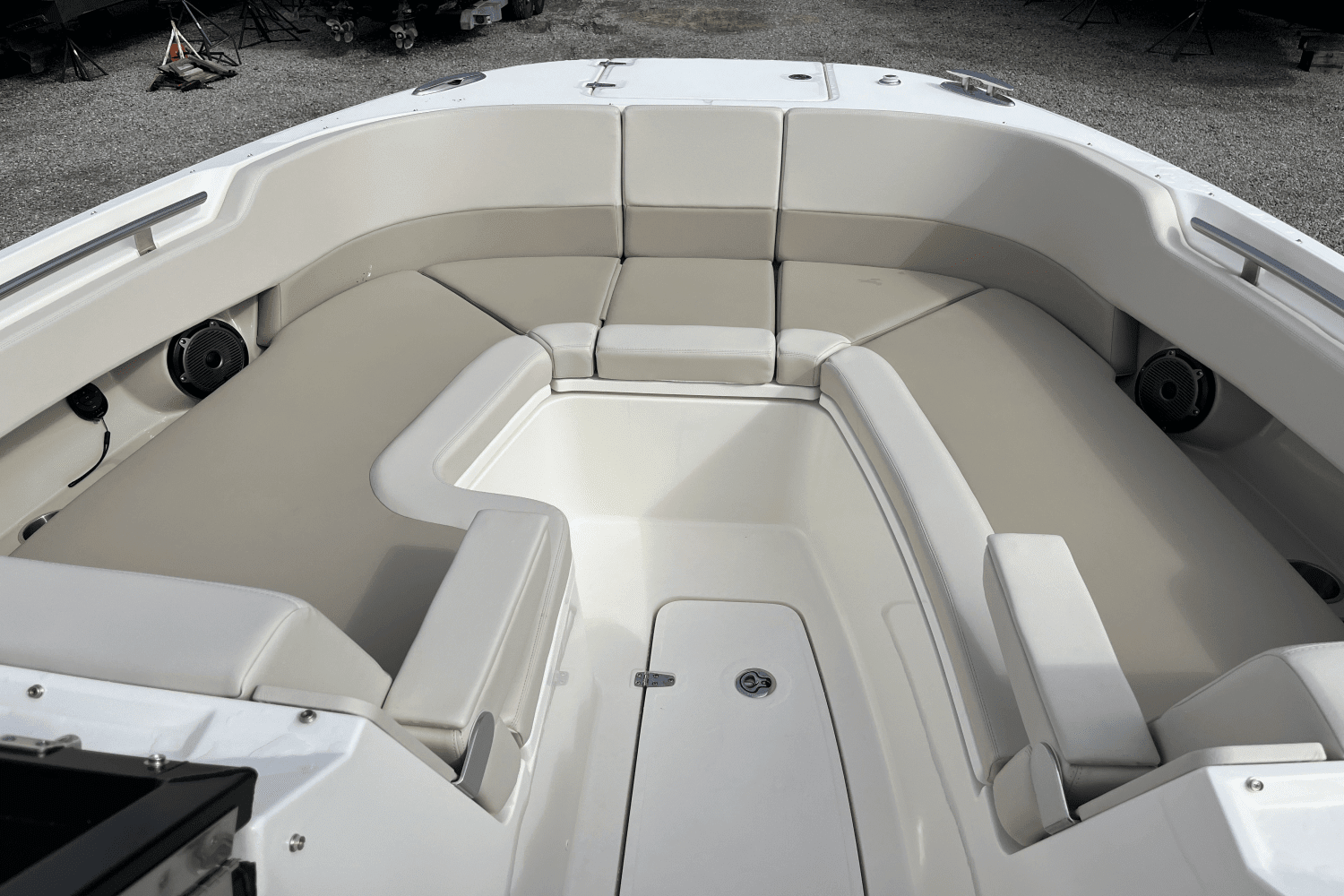 2024 Boston Whaler
                                                             320 Vantage Image Thumbnail #28