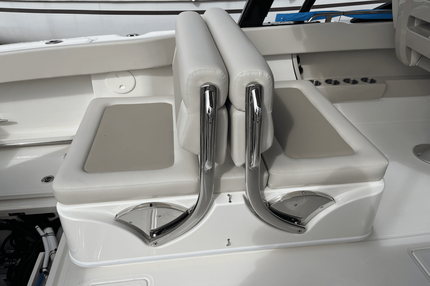 2024 Boston Whaler 320 Vantage Image Thumbnail #13