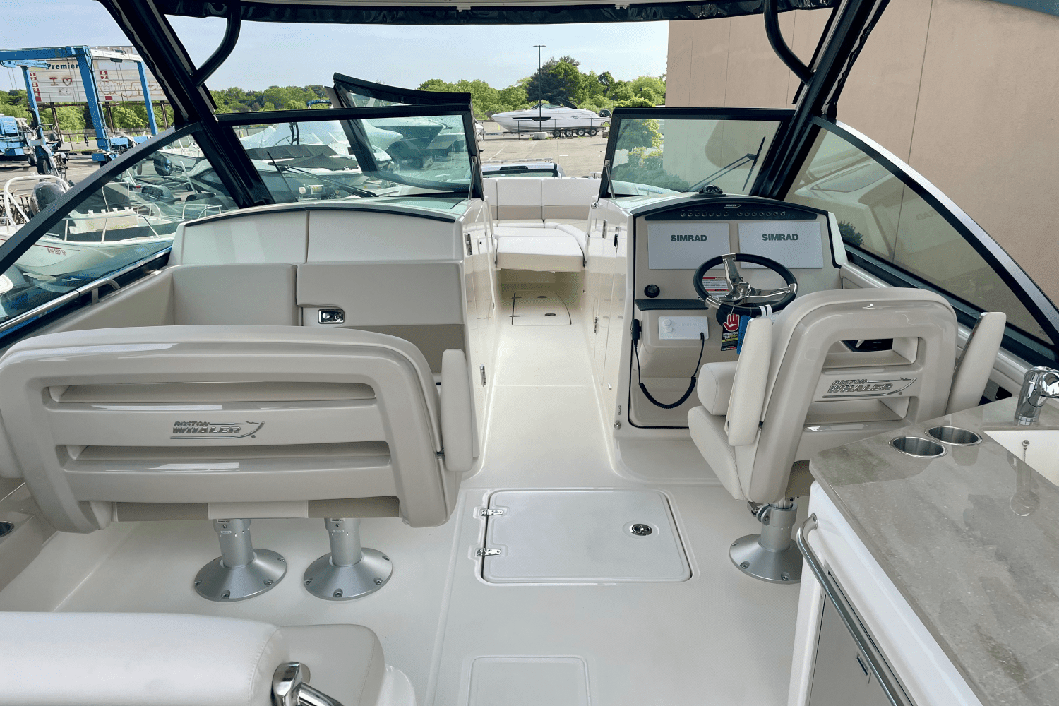 2024 Boston Whaler 320 Vantage Image Thumbnail #14