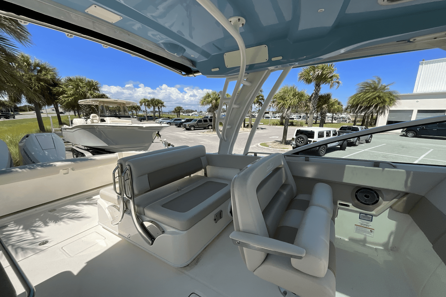 2024 Boston Whaler 320 Vantage Image Thumbnail #11