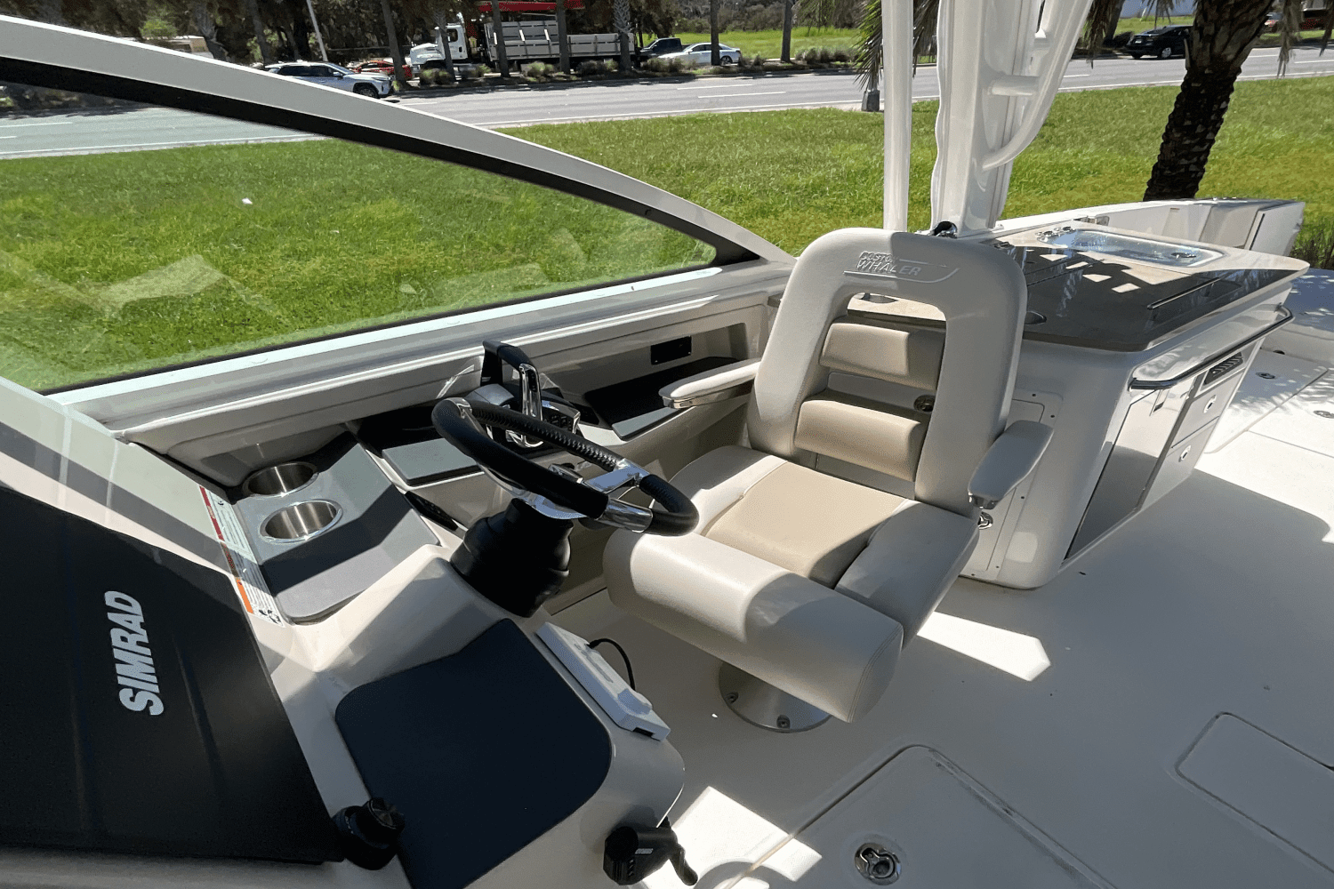 2024 Boston Whaler 320 Vantage Image Thumbnail #19