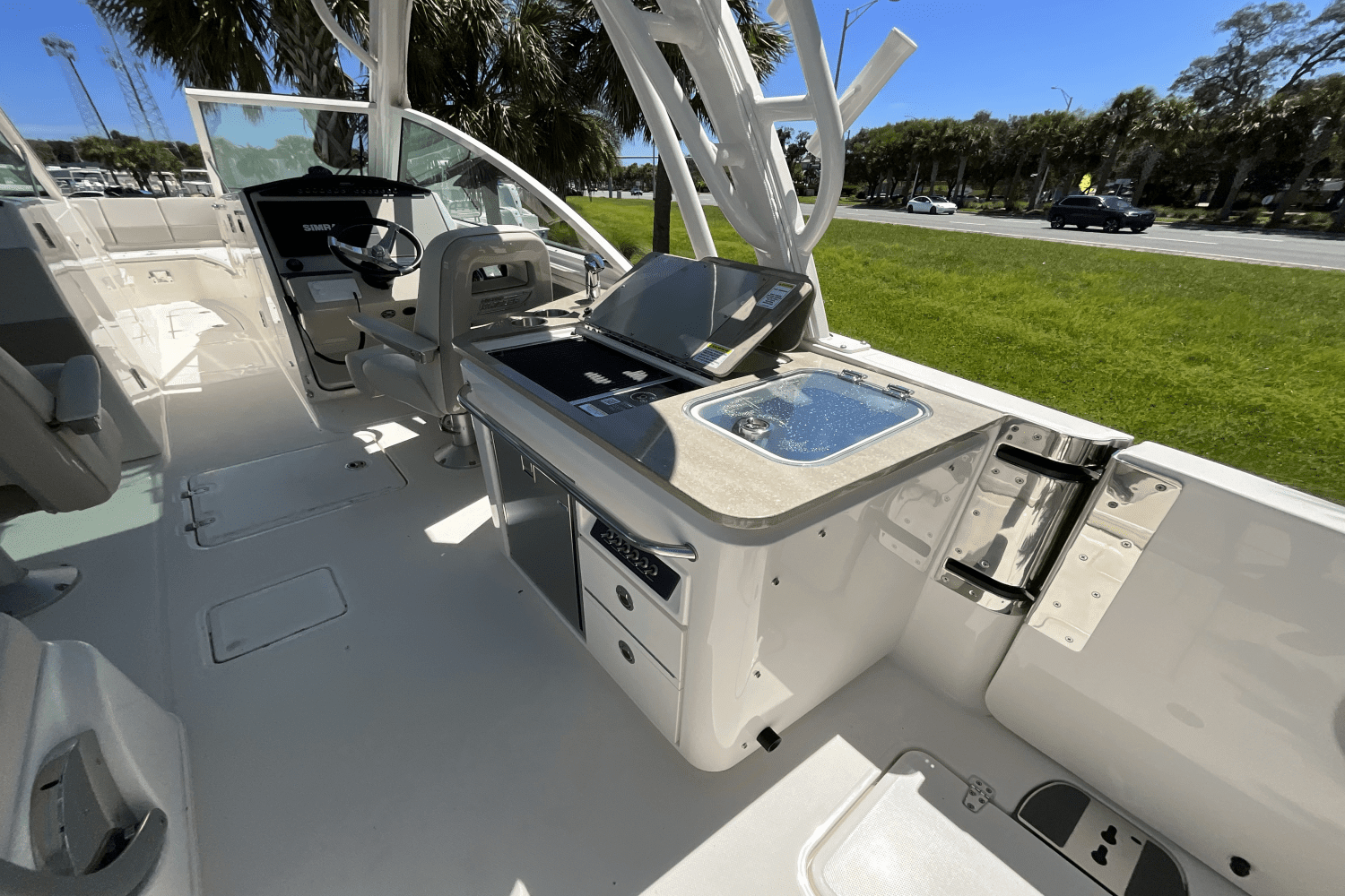 2024 Boston Whaler 320 Vantage Image Thumbnail #18