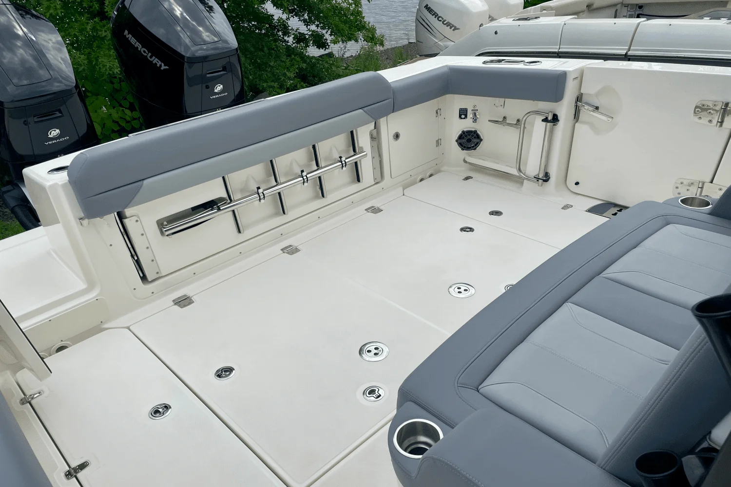 2025 Boston Whaler 380 Outrage Image Thumbnail #14