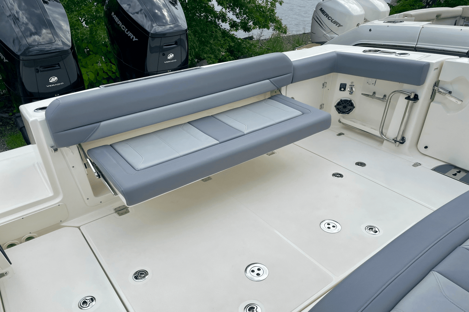 2025 Boston Whaler 380 Outrage Image Thumbnail #15