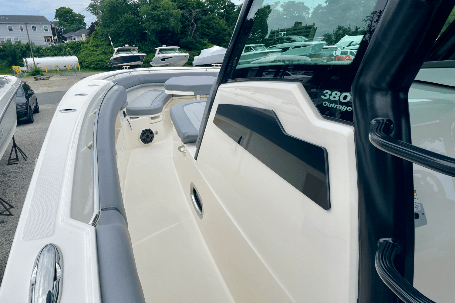 2025 Boston Whaler 380 Outrage Image Thumbnail #33