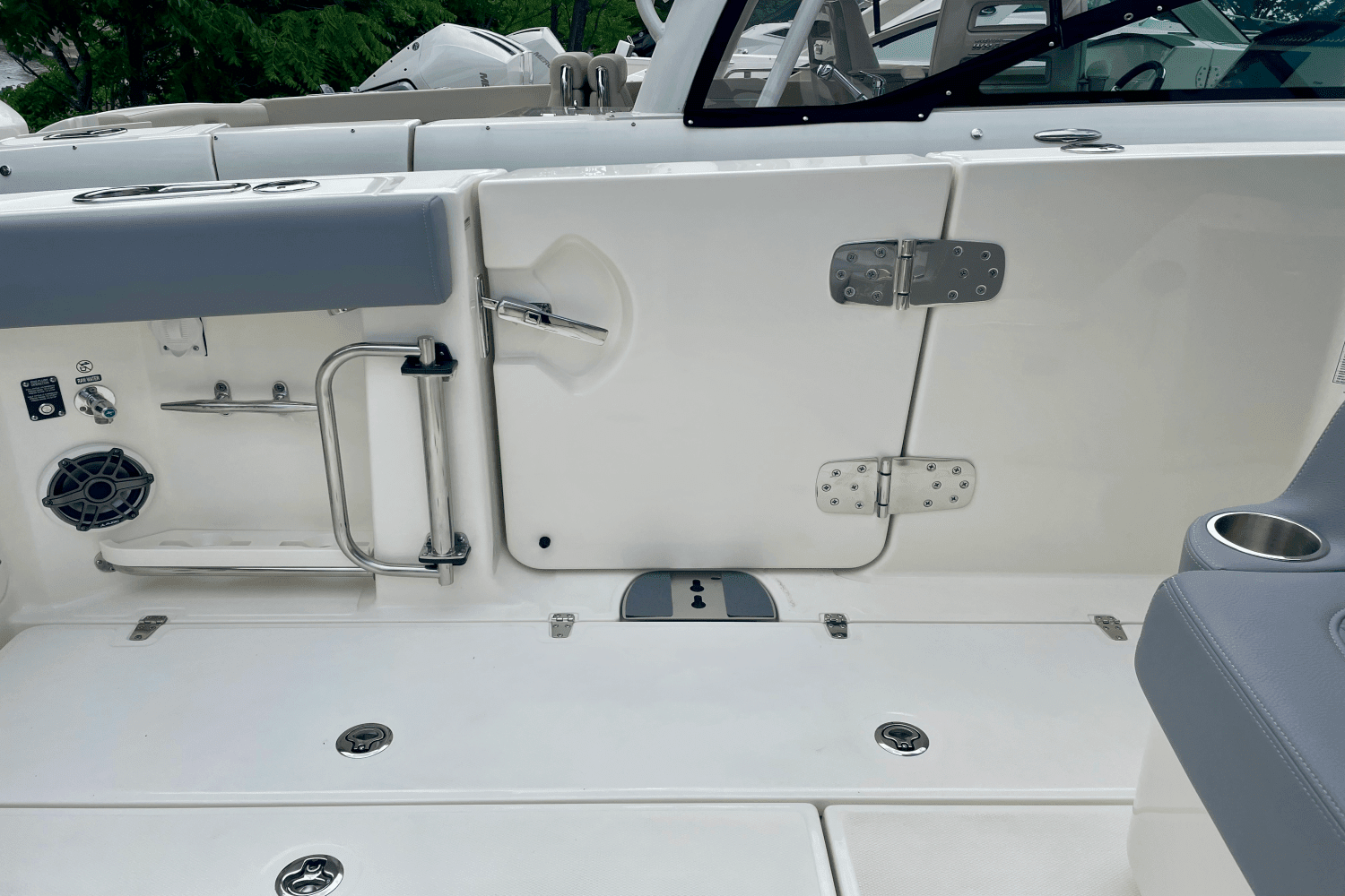 2025 Boston Whaler 380 Outrage Image Thumbnail #17