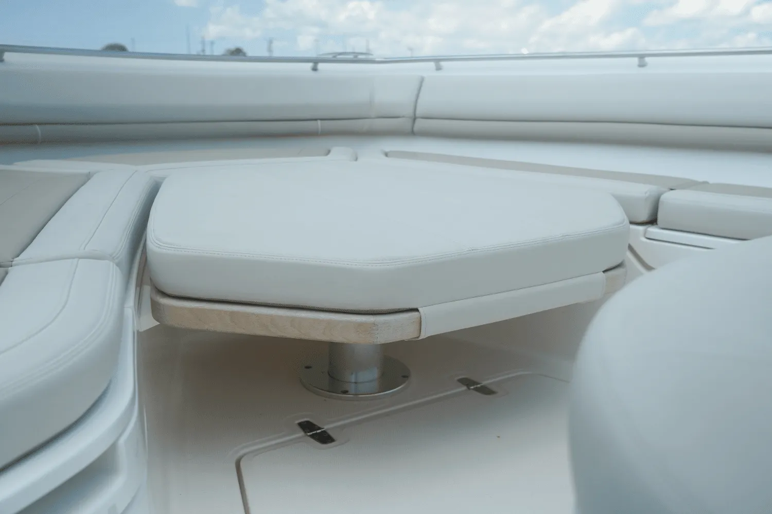 2025 Boston Whaler 380 Outrage Image Thumbnail #35