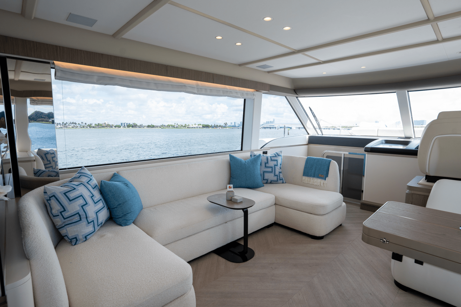 2025 Azimut
                                                             Magellano 60 Image Thumbnail #32