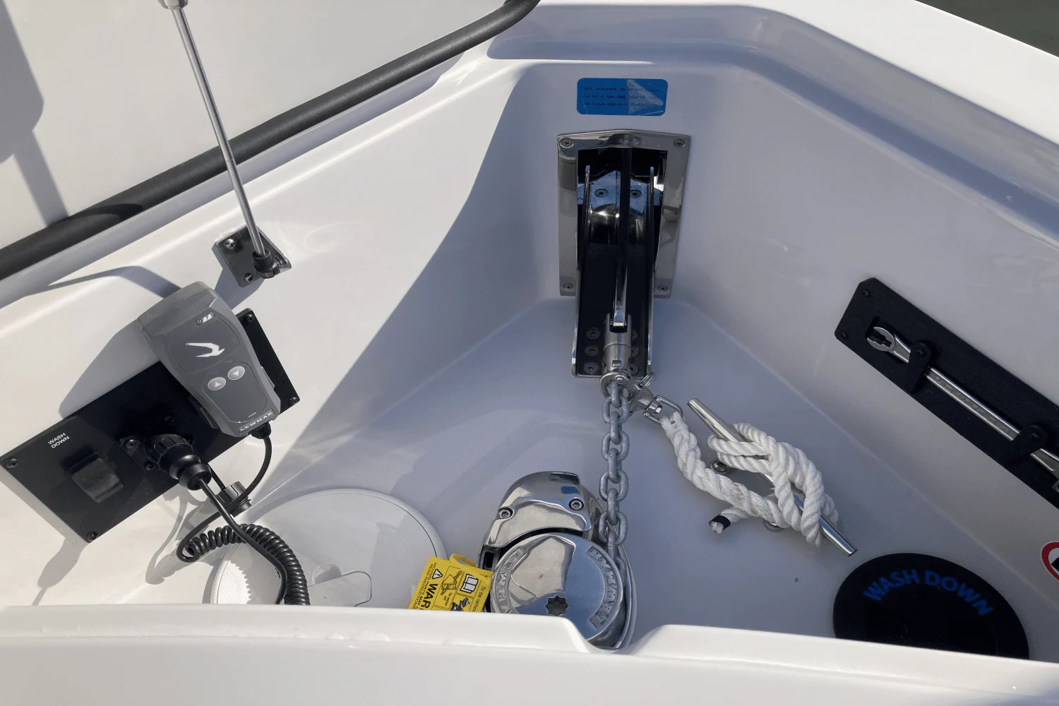 2023 Aviara
                                                             AV32 Outboard Image Thumbnail #47