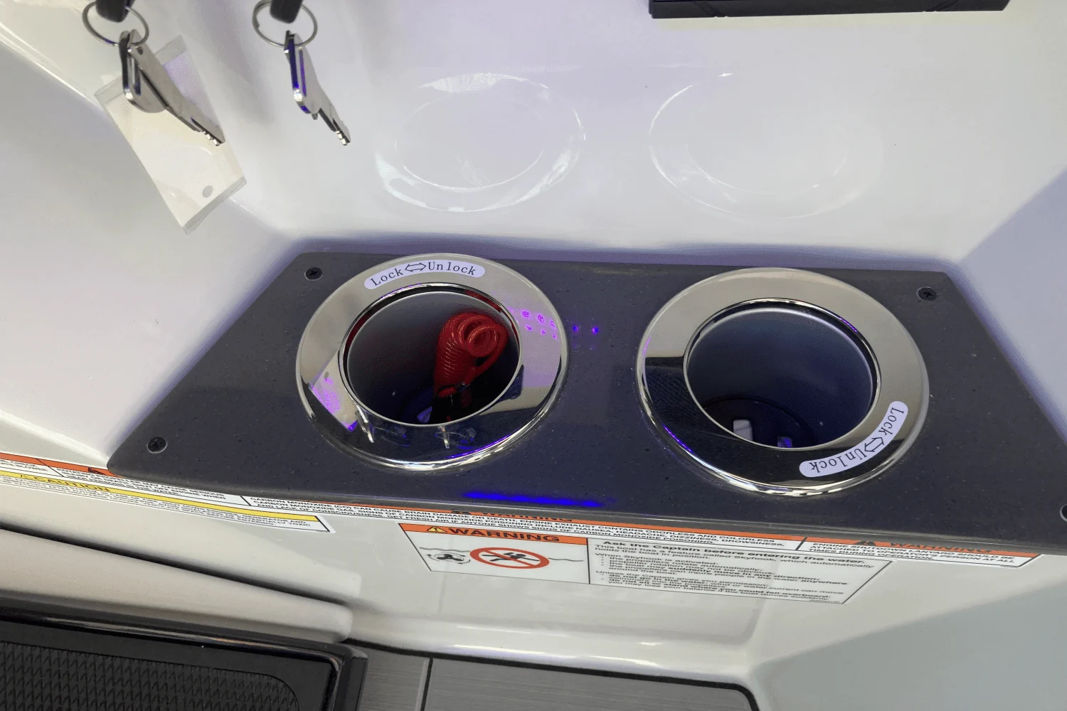 2023 Aviara
                                                             AV32 Outboard Image Thumbnail #41