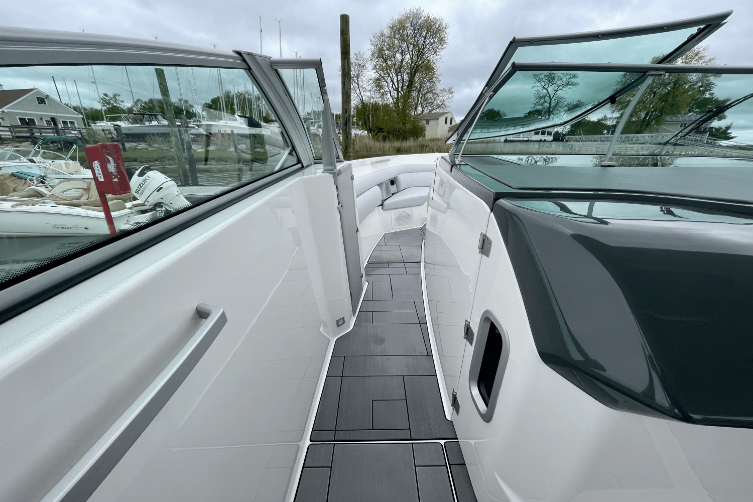 2023 Aviara AV40 Outboard Image Thumbnail #28